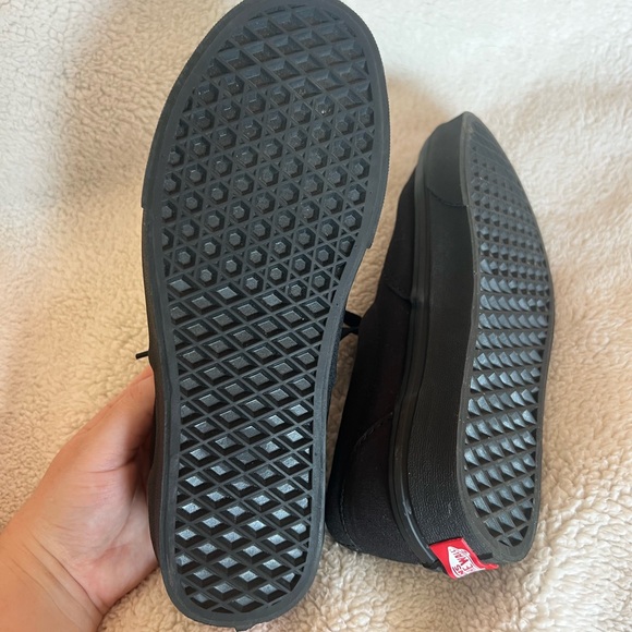 Vans All-Black Canvas Shoes 🐼🖤 - Picture 3 of 6